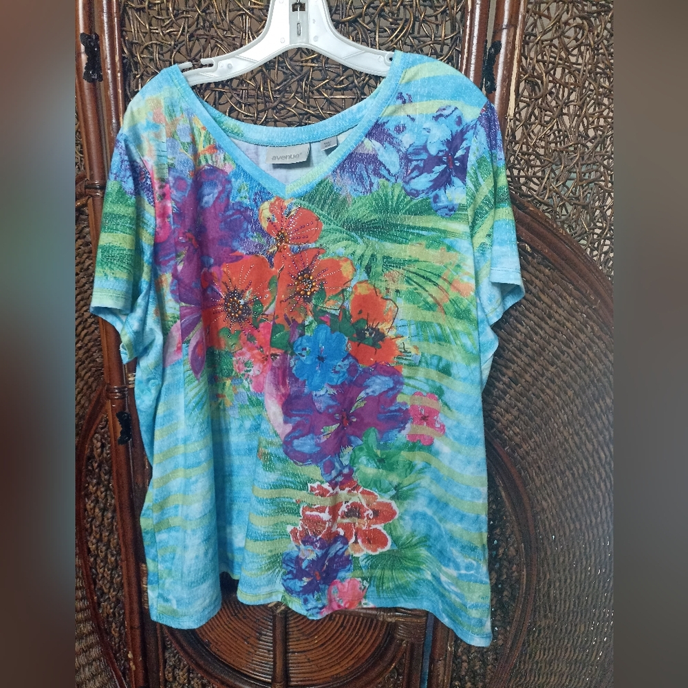 Avenue Multicolor V-Neck Top